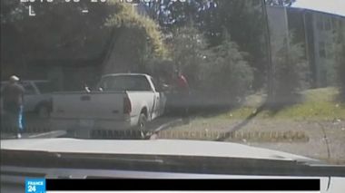 فيديو يصور مقتل رجل أسود برصاص عناصر الشرطة الأمريكية