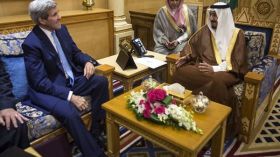 أمريكا والسعودية تدعوان إلى “تعبئة دبلوماسية” لحل النزاع في سوريا