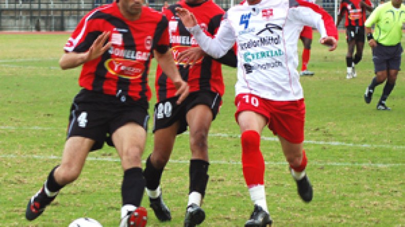 بجاية تستعيد الوصافة وعنابة تلحق بسوسطارة