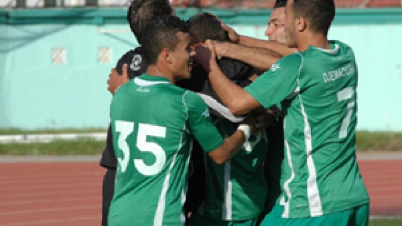 زعيم‭ ‬باق‭ ‬إذا‮ ‬سقطت‭ ‬البليدة‭ ‬إلى‭ ‬القسم‭ ‬الثاني