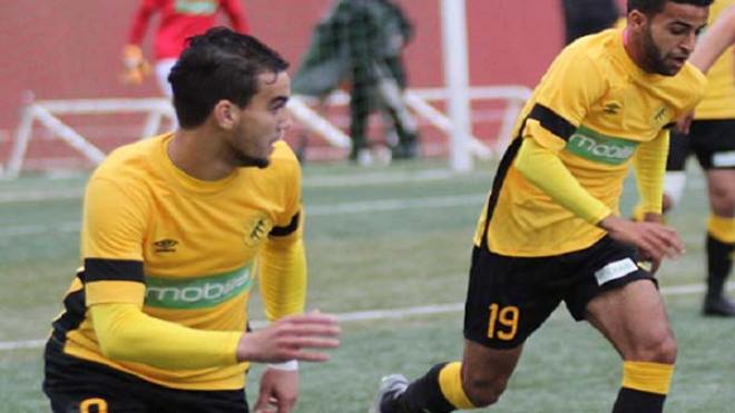 “الكواسر”يقتسمون الزاد مع “السنافر”