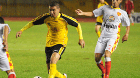 التشادي‮ ‬يحيى‮ ‬وبن‮ ‬ڤابو‮ ‬يوقعان لاتحاد الحراش