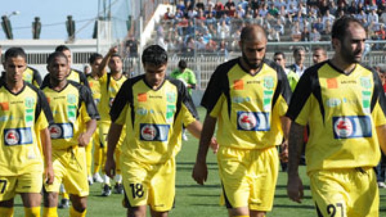 لاعبو الحراش ينتقدون الحكم بن باقة