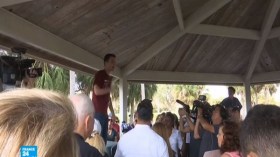 ناجون من إطلاق نار في مدرسة أمريكية يقودون حملة ضد حيازة السلاح