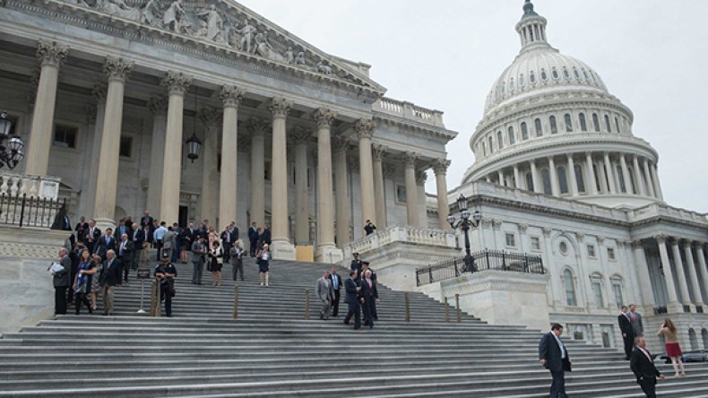 مجلس النواب الأمريكي يقر إلغاء “أوباما كير”