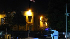 مسلح يفتح النار أمام السفارة الأمريكية في أنقرة