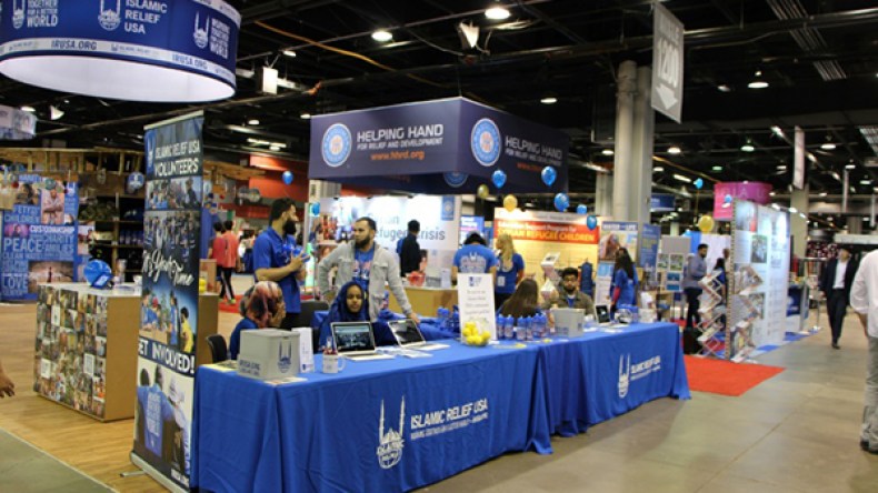 مسلمو أمريكا يشجبون منع مسلمين من دخول البلاد