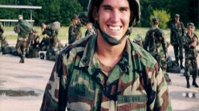 والد الجندي الأمريكي المقتول في عملية اليمن يهاجم ترامب