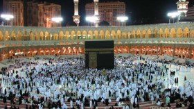 معتمر جزائري يطالب السلطات السعودية بالتحقيق في قضية بتر ساقه