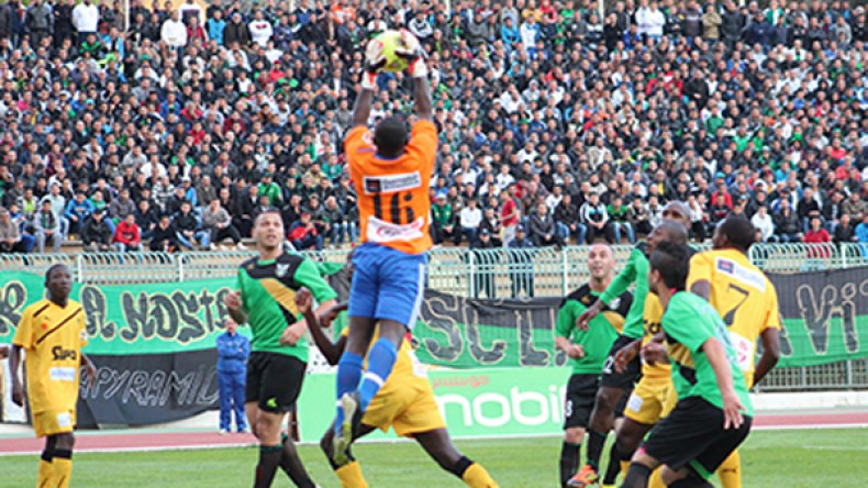 أسيك ميموزا يزيح السنافر بسداسية مرّة