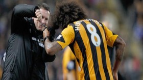 حلاقة سريعة للاعب إنجليزي داخل الميدان