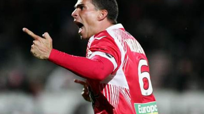 مجاني ينهزم وزرابي يتألق