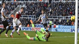 بريطانيا: الأرسنال ينفرد وتشلسي يطيح بليفربول