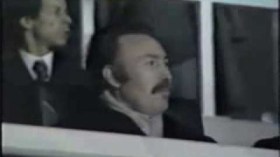 بومدين .. حافيا ونجومية ديسمبر