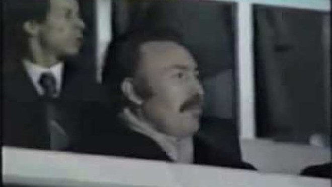 بومدين .. حافيا ونجومية ديسمبر