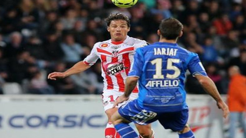 تعثر جماعي لجزائريي الليغ 1