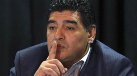 مارادونا يثور على “القاتل المحترف”