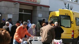 لا تمرضوا.. المستشفيات مكتظة والعيادات الخاصة في عطلة