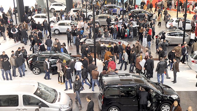 سوق السيارات يفقد 100 ألف مركبة خلال 6 أشهر!