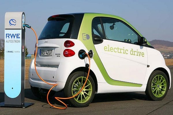 L’Algérie envisage d’importer des véhicules électriques