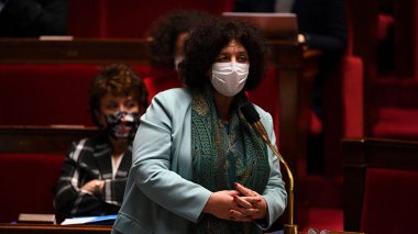 Quand une ministre française cherche à combattre l’Islam à l’université!