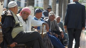 “العسّاس والبائع والشوفور..” مهن المتقاعدين في الجزائر