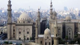 مصر تقود “معركة” لبسط سيطرتها على المساجد