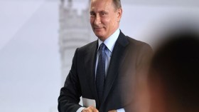 هؤلاء هم “الحمقى المفيدون” لفلاديمير بوتين في أوروبا