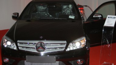 Algerian billionaires “boost” the import of luxurious cars by over 400%.