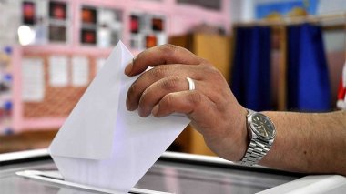 Qui sont les gagnants et les perdants du report de la présidentielle?