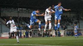 الملاحقون‮ ‬يتربصون‮ ‬بالرائد