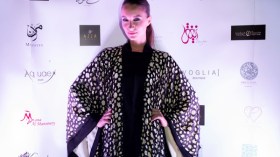 معرض روائع الشرق للألبسة والعباءات بالشارقة يسحر الزوار