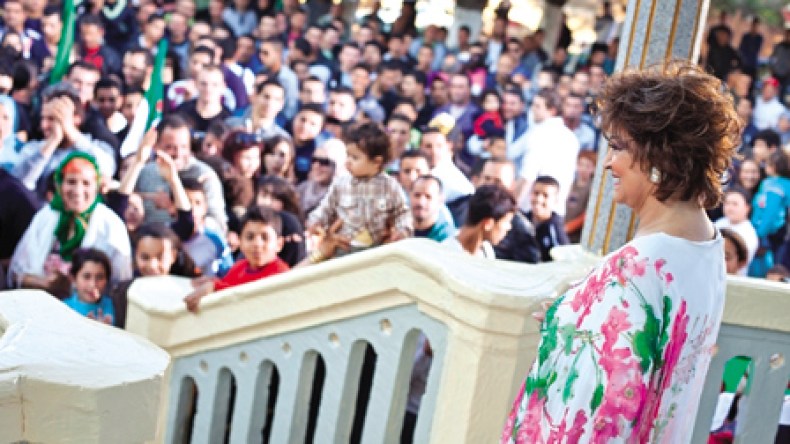 وردة الجزائرية في ومضة اشهارية مع نجمة تخليدا للذكرى الـ50 لعيد الاستقلال