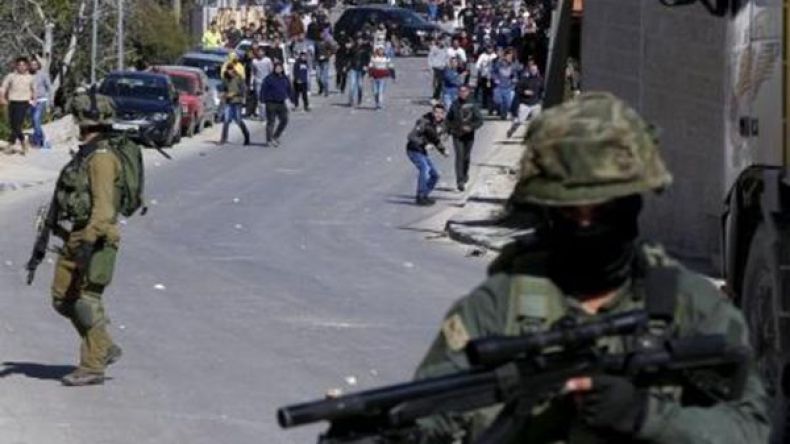 إصابة 25 فلسطينياً برصاص الاحتلال في مخيم الأمعري