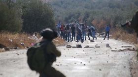 إصابة 32 فلسطينياً بمواجهات مع الاحتلال قرب بيت لحم