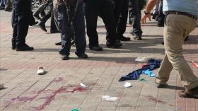 فلسطيني يطعن مستوطناً جنوب الضفة الغربية