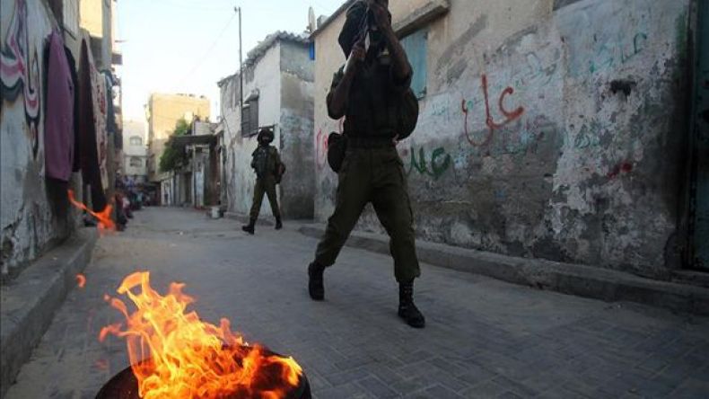 استشهاد فلسطينيين بعدما هاجما جنوداً بسيارتيهما