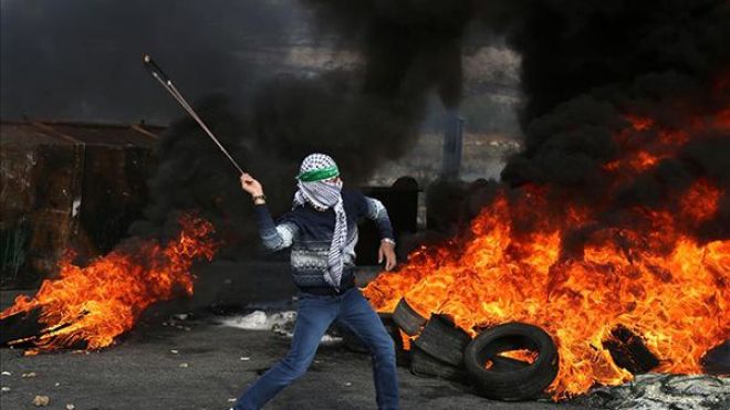 إصابة مستوطنة في عملية طعن في القدس