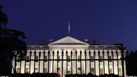 تحطم طائرة بلا طيار قرب البيت الأبيض