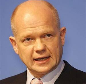 Le ministre britannique des Affaires étrangères William Hague « profondément déçu » par le non-arrêt de la construction de colonies juives