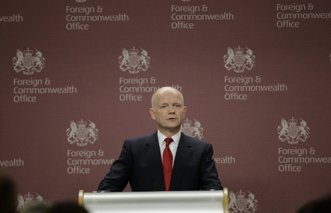 Grande-Bretagne: première rencontre du chef de la diplomatie avec des opposants syriens