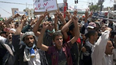 Yémen: manifestation anti-Saleh, nouveaux combats