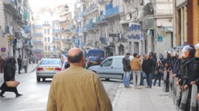 حياة شبه عادية في شوارع العاصمة وسلمية المسيرة حفزّت التجار على فتح محلاتهم