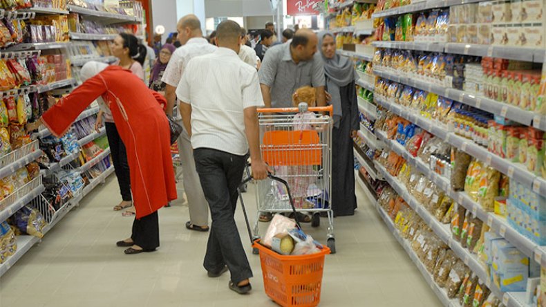 ارتباك في الأسواق ومواد غذائية “لمن استطاع إليها سبيلا”