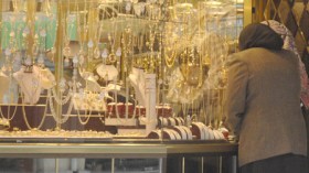 العائلات الجزائرية تكنز 200 طن من الذهب في البيوت