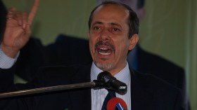 يونسي يتهم السلطة بتجاهل المعارضة