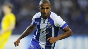 مزايدات بورتو تعرقل التحاق براهيمي ببايرن ميونيخ