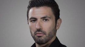 Antar Yahia: “Ziani mérite d’être honoré”