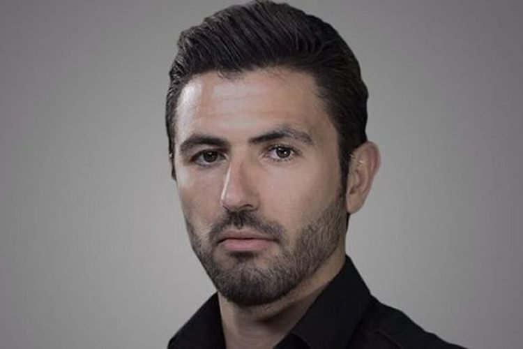 Antar Yahia: “Ziani mérite d’être honoré”