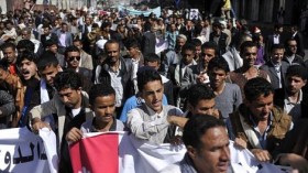 آلاف المتظاهرين في اليمن يحتجون ضد انقلاب الحوثيين